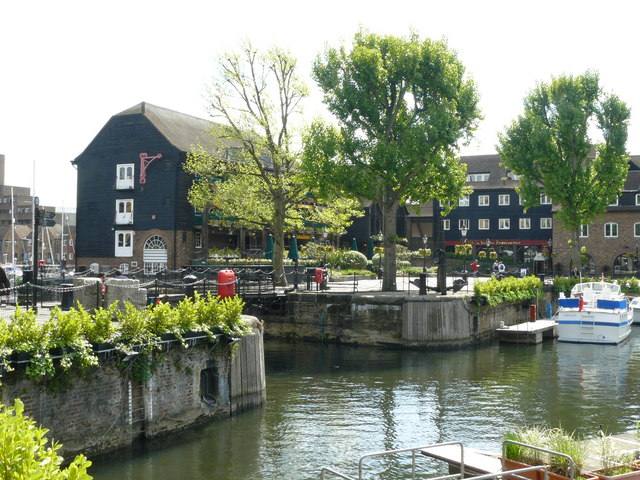 The Dickens Inn