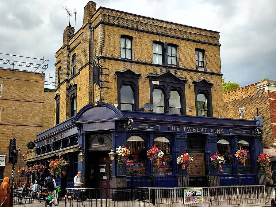 The Twelve Pins